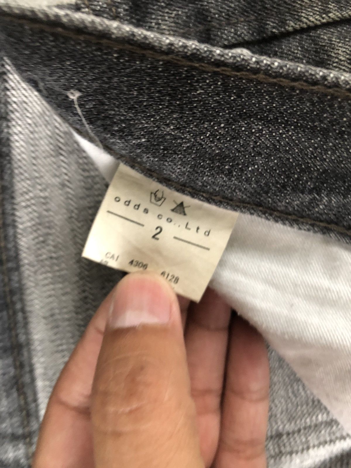 Japanese Brand Japanese Lounge Lizard Distressed Jeans Slim cut Size US 31 - 13 Thumbnail