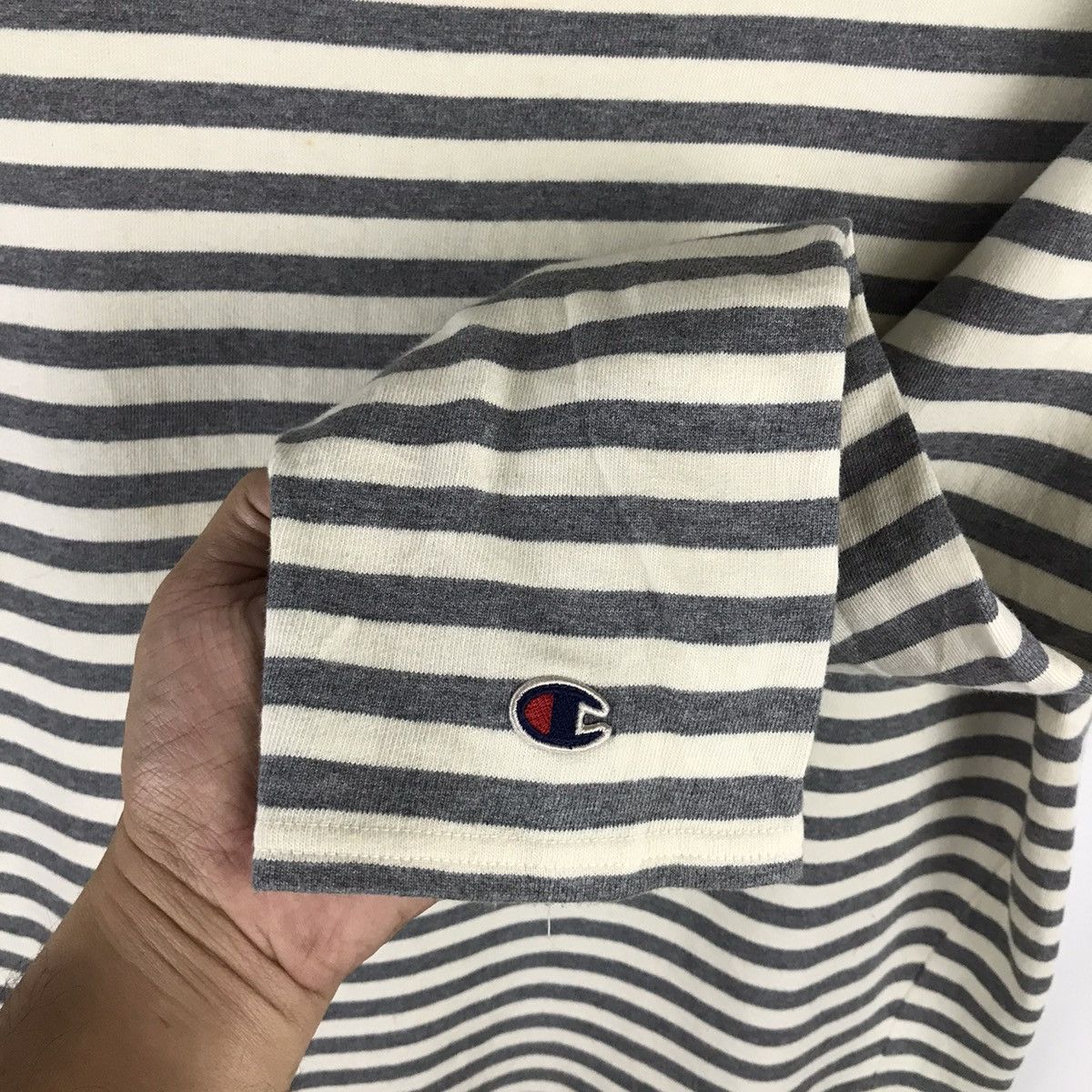Champion Vintage Champion Stripes Large Size Crewneck Sweatshirt Size US L / EU 52-54 / 3 - 3 Thumbnail