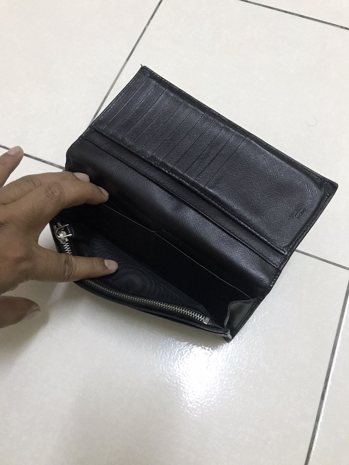 Prada Authentic Leather Prada Purse / Prada Long Wallet Size ONE SIZE - 10 Thumbnail