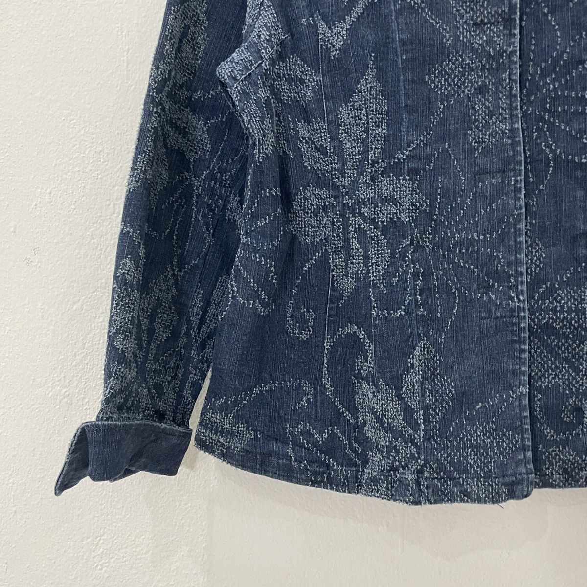 Jordan Brand Vintage Japanese Designer Flower Motive Denim Jacket Size L / US 10 / IT 46 - 3 Thumbnail