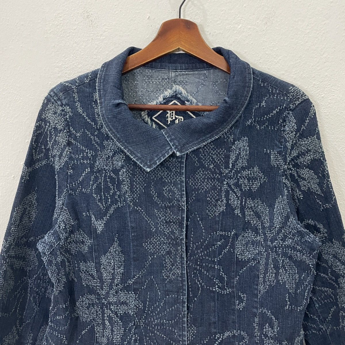Jordan Brand Vintage Japanese Designer Flower Motive Denim Jacket Size L / US 10 / IT 46 - 4 Thumbnail