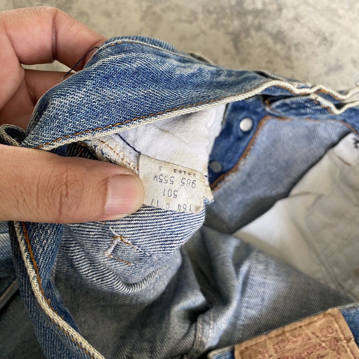 Levi's Vintage 70’s 80's Levi's 501 Ripped Selvedge Denim Jeans Size US 29 - 20 Thumbnail