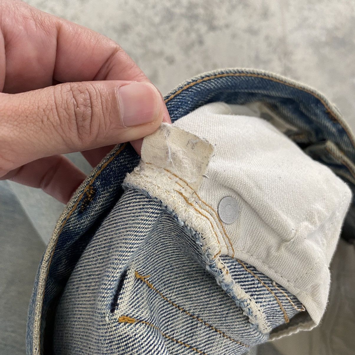 Levi's Vintage 70’s 80's Levi's 501 Ripped Selvedge Denim Jeans Size US 31 - 21 Thumbnail