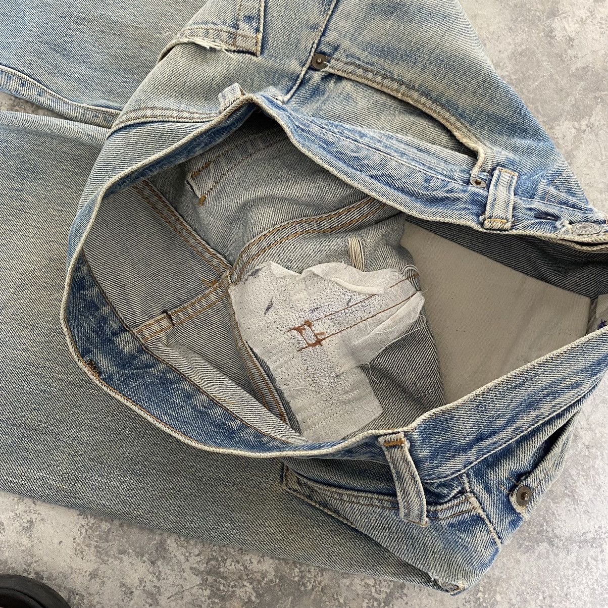 Levi's Vintage 70’s 80's Levi's 501 Ripped Selvedge Denim Jeans Size US 31 - 20 Thumbnail