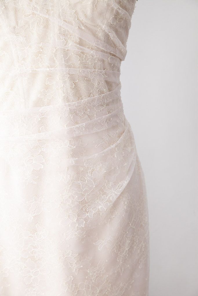 Monique Lhuillier Wedding gown Size S / US 4 / IT 40 - 8 Thumbnail