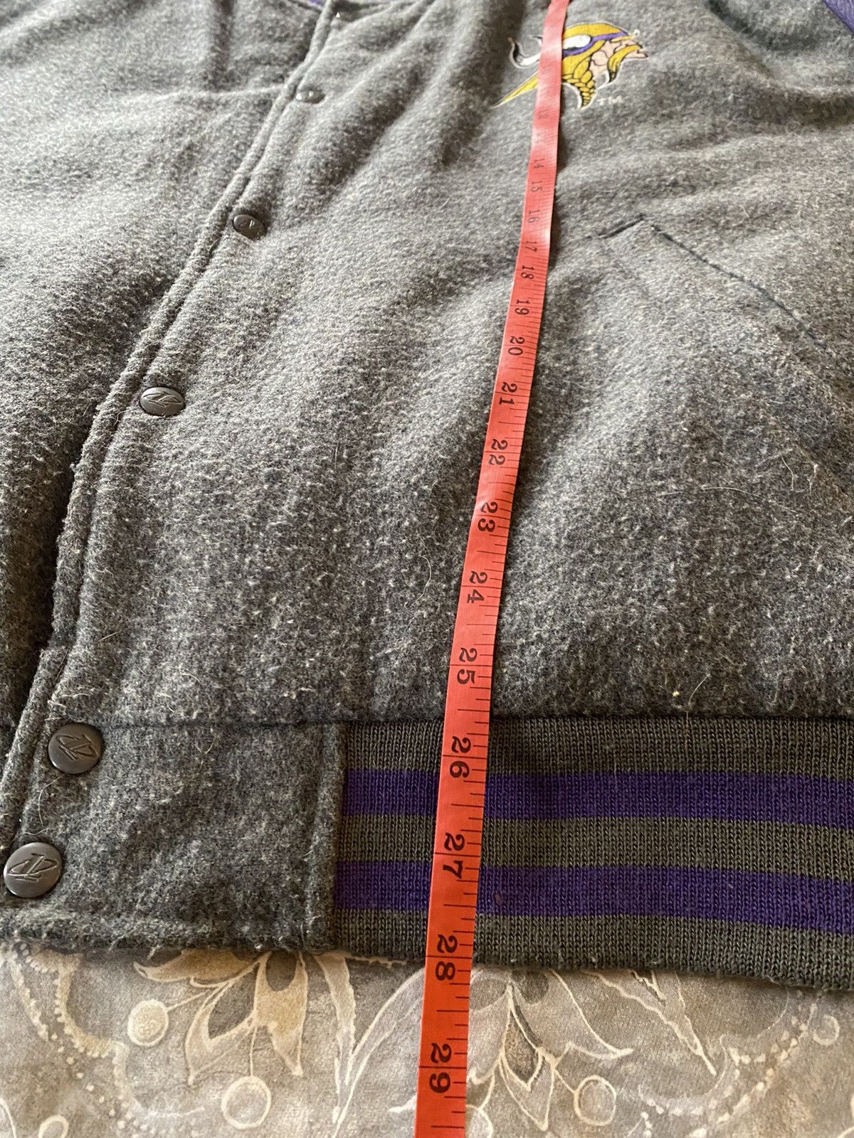 Logo Athletic × NFL × Vintage Minnesota Vikings vintage bomber L Size US L / EU 52-54 / 3 - 9 Thumbnail
