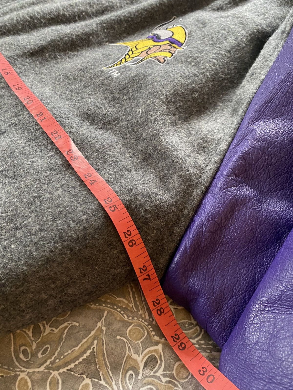 Logo Athletic × NFL × Vintage Minnesota Vikings vintage bomber L Size US L / EU 52-54 / 3 - 10 Thumbnail