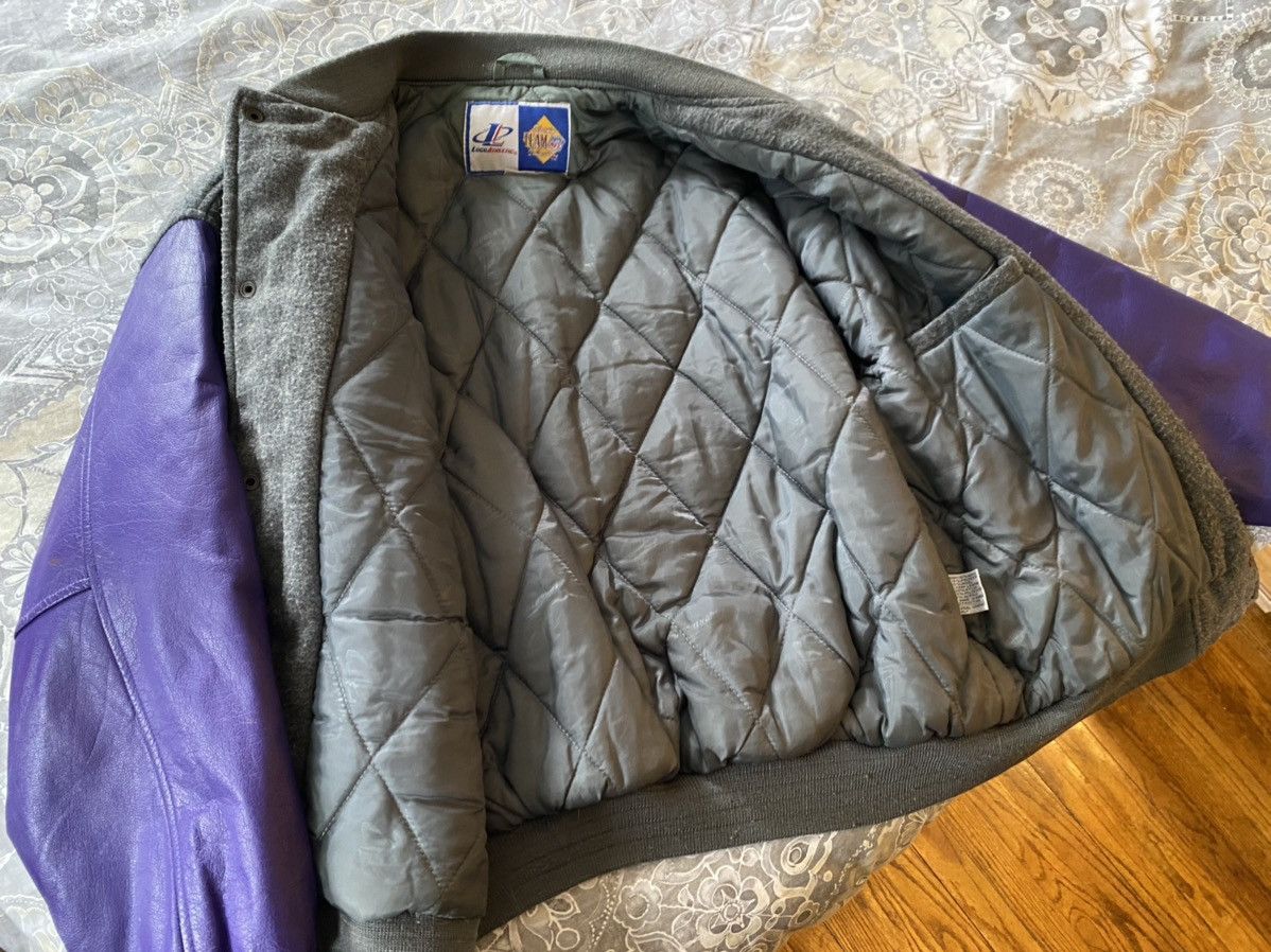 Logo Athletic × NFL × Vintage Minnesota Vikings vintage bomber L Size US L / EU 52-54 / 3 - 12 Thumbnail