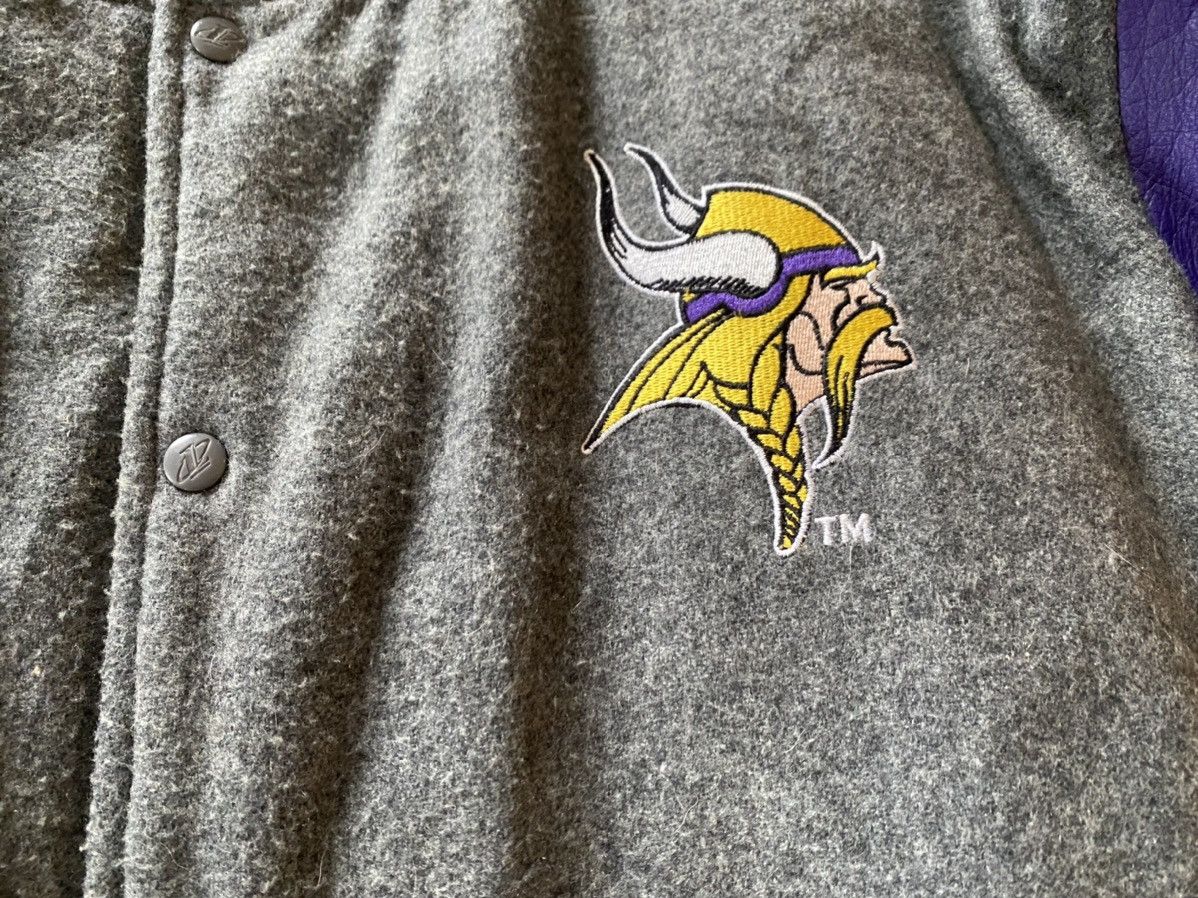 Logo Athletic × NFL × Vintage Minnesota Vikings vintage bomber L Size US L / EU 52-54 / 3 - 5 Thumbnail