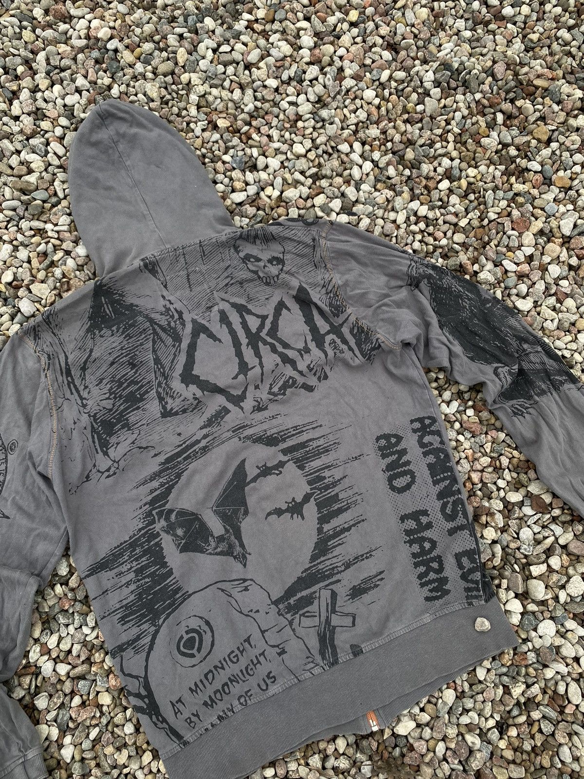 C1RCA × Japanese Brand CIRCA Vintage Skeleton Halloween Bats Hoodie Size US M / EU 48-50 / 2 - 9 Thumbnail