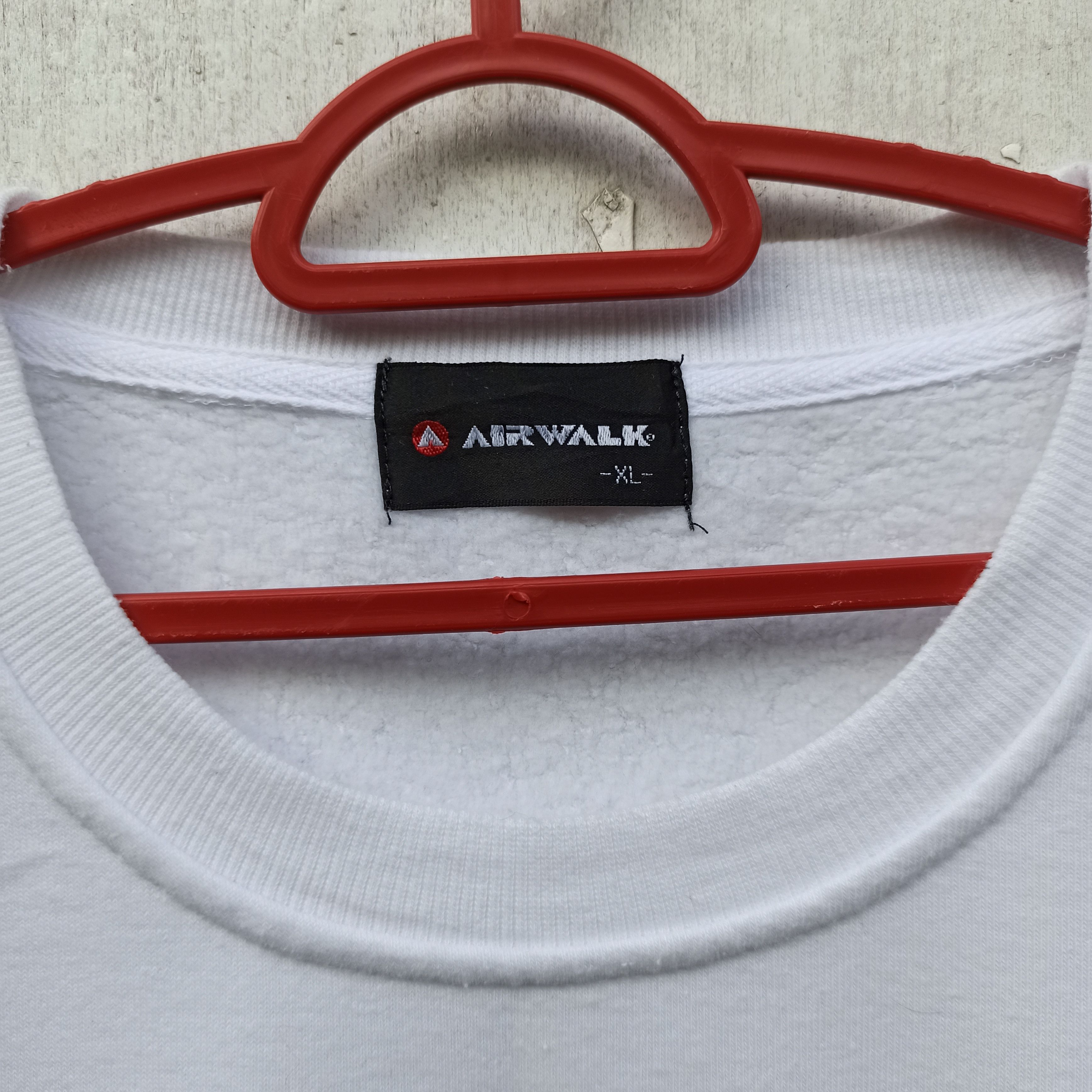 Airwalk × Vintage Vintage Airwalk Sweatshirt Size US XL / EU 56 / 4 - 4 Thumbnail
