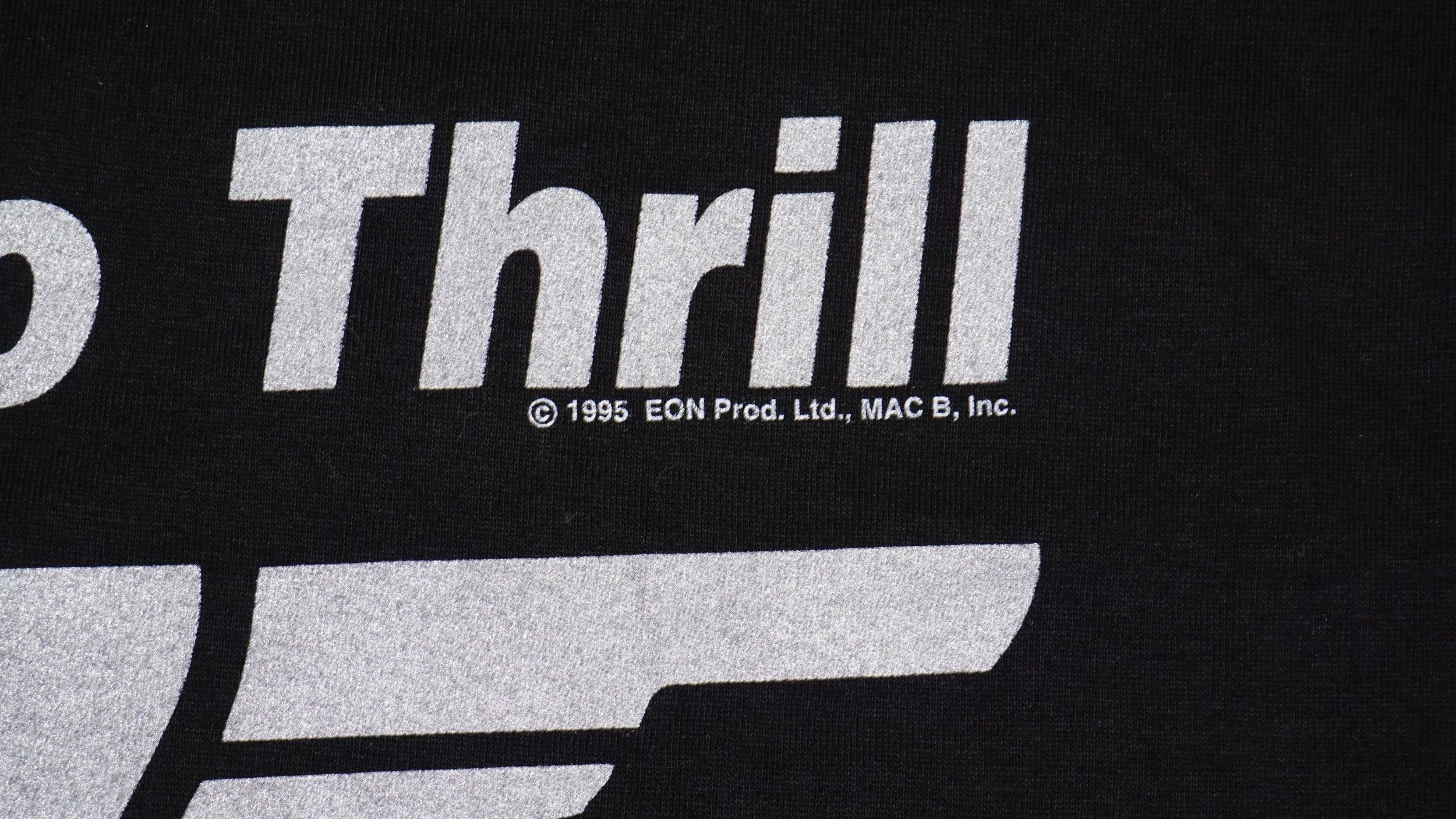 Vintage James Bond 007 Licensed to Thrill 1995 vintage tshirt RARE Size US XL / EU 56 / 4 - 5 Thumbnail