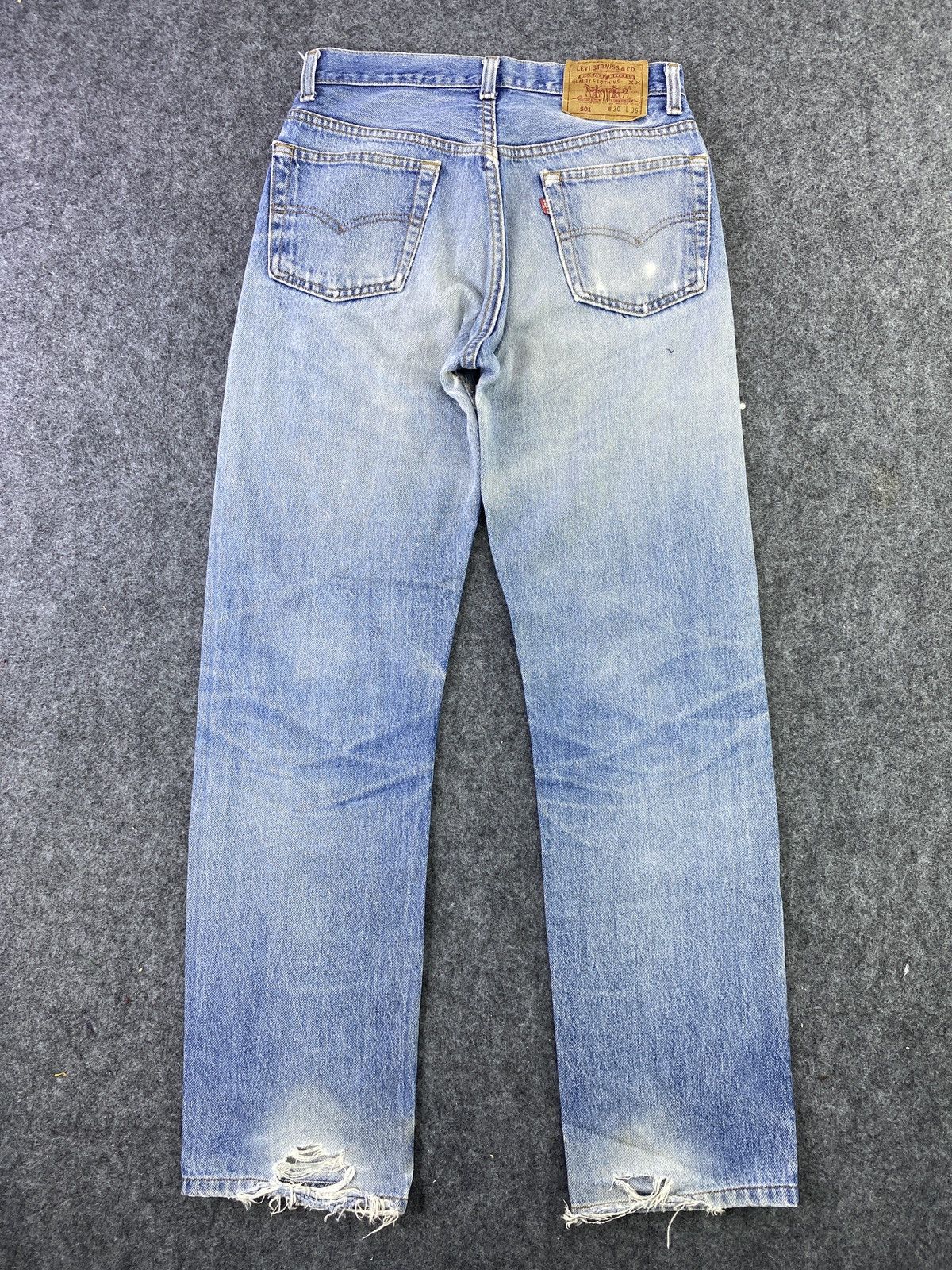 Jean × Levi's × Vintage Vintage 90s Levis 501 Distressed Blue Wash Jeans - JK07 Size US 28 / EU 44 - 2 Thumbnail