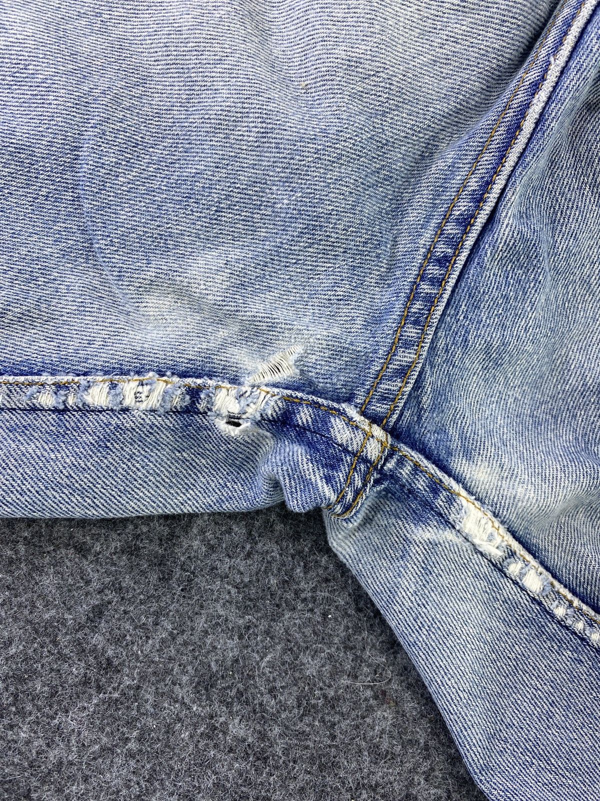 Jean × Levi's × Vintage Vintage 90s Levis 501 Distressed Blue Wash Jeans - JK07 Size US 28 / EU 44 - 12 Thumbnail