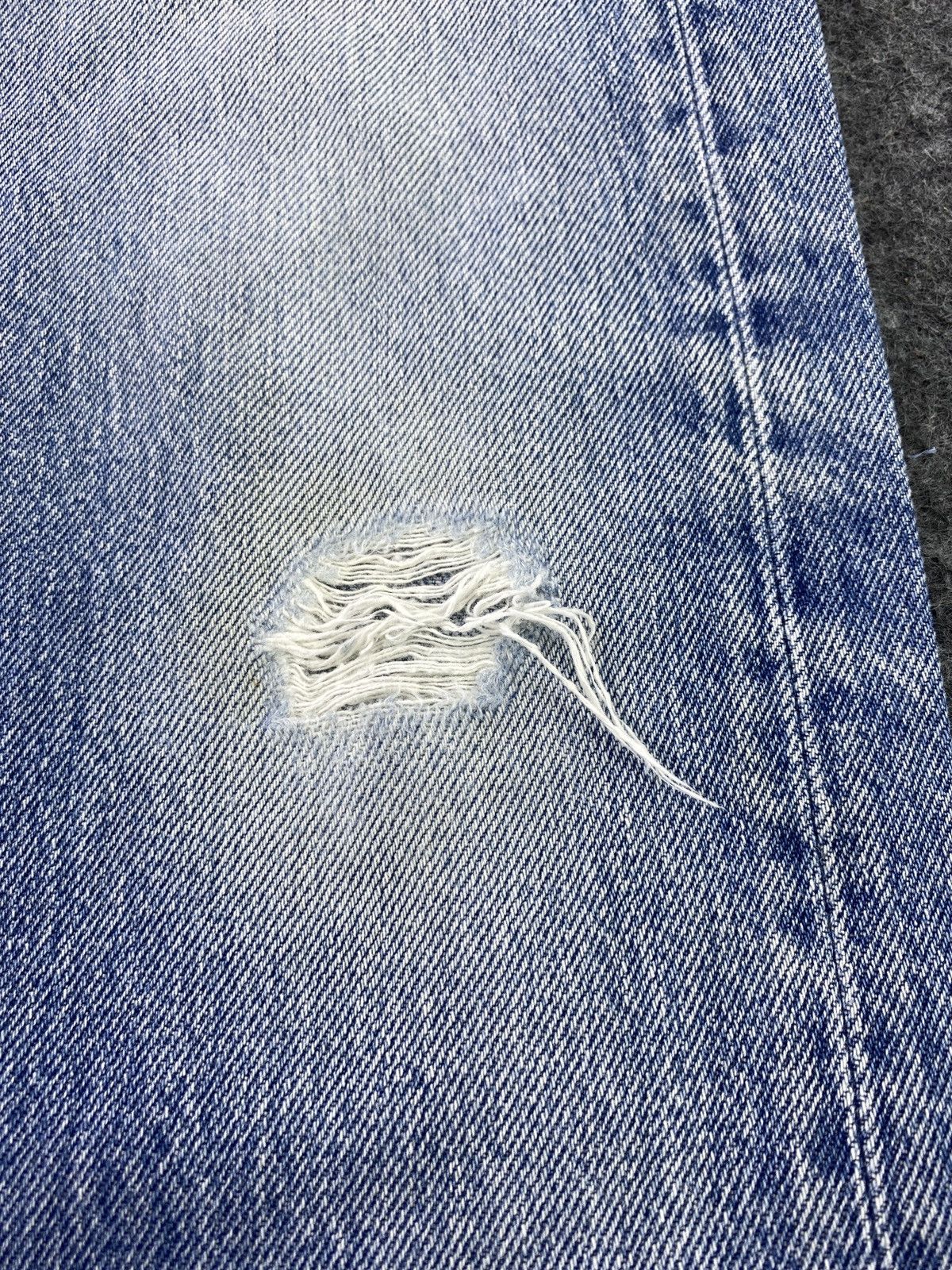Jean × Levi's × Vintage Vintage 90s Levis 501 Distressed Blue Wash Jeans - JK07 Size US 28 / EU 44 - 11 Thumbnail