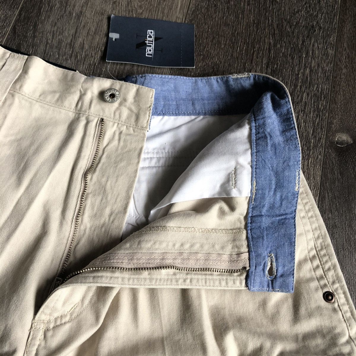 Nautica New Vintage 1990s Nautica Jeans Cargo Khaki Shorts Size 30 Size US 29 - 7 Thumbnail
