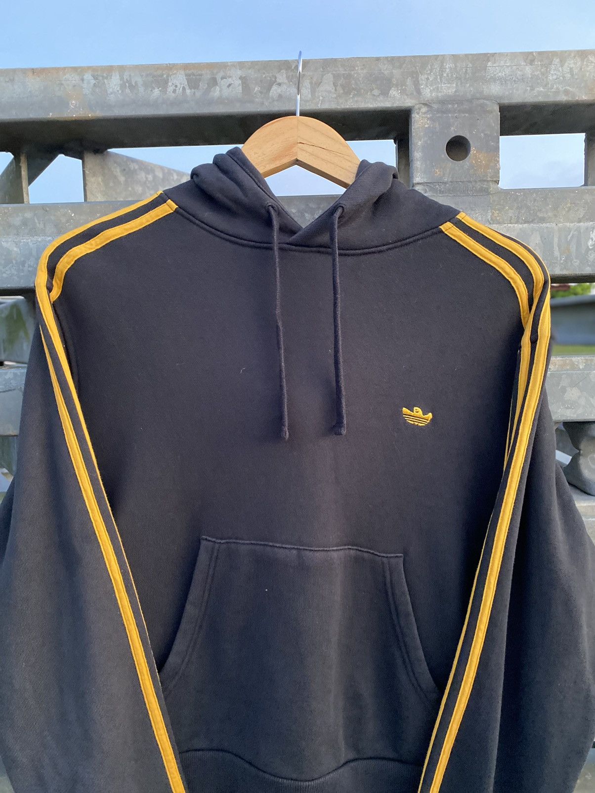 Adidas Vintage Adidas X Mark Gonzales Hoodie 3 Line Size US L / EU 52-54 / 3 - 2 Thumbnail