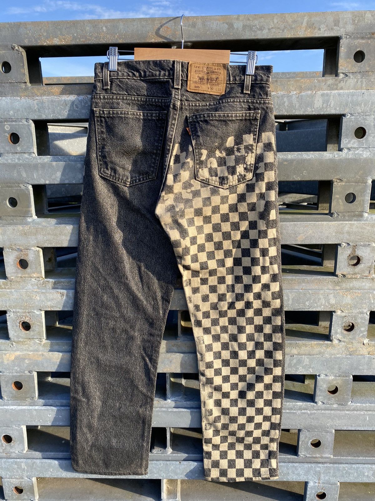 Levi's Vintage THRASHED Levis 505 Black Checkerboard Made In USA Size US 30 / EU 46 - 5 Thumbnail