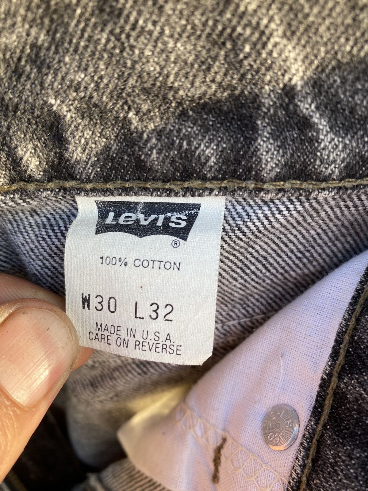 Levi's Vintage THRASHED Levis 505 Black Checkerboard Made In USA Size US 30 / EU 46 - 9 Thumbnail