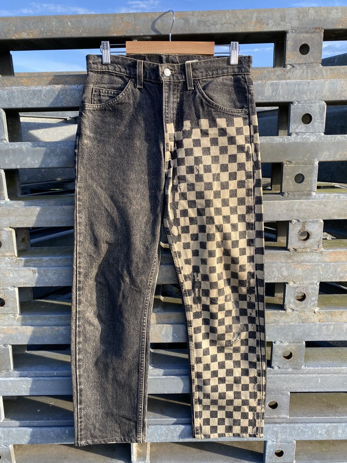 Levi's Vintage THRASHED Levis 505 Black Checkerboard Made In USA Size US 30 / EU 46 - 1 Thumbnail