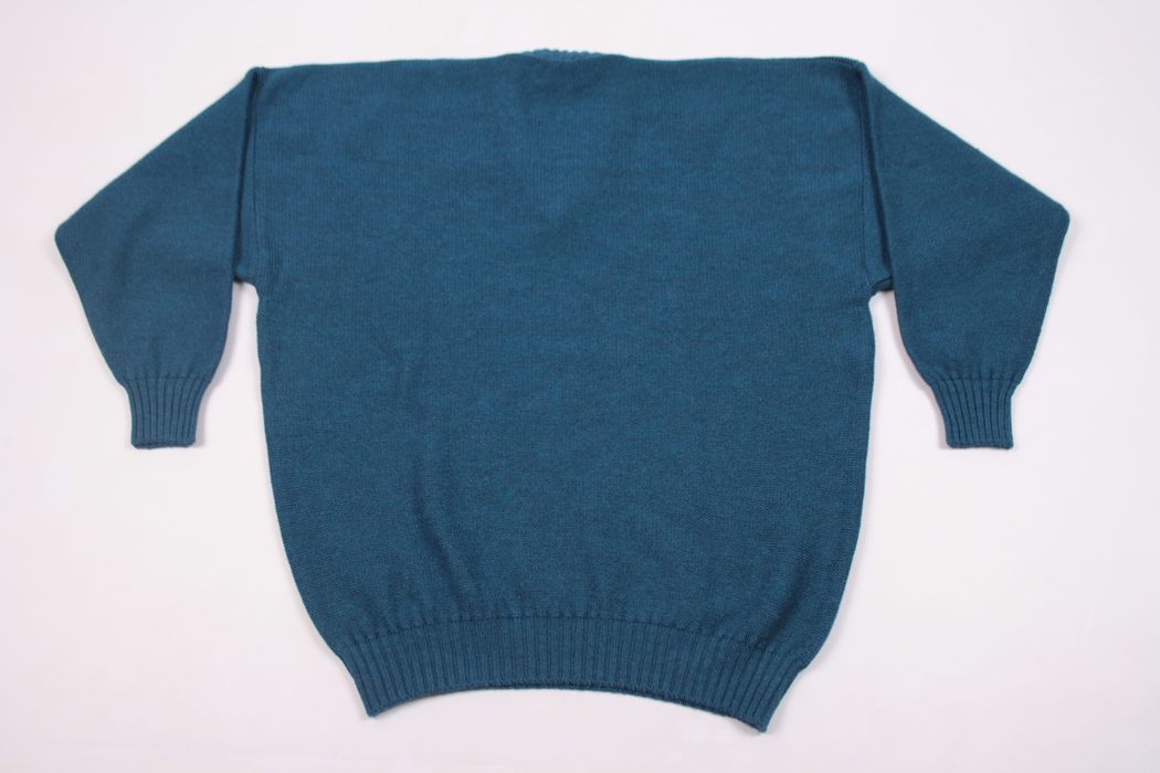 Vintage Alan Paine Merino Wool Sweater V neck made in Gr.Britain