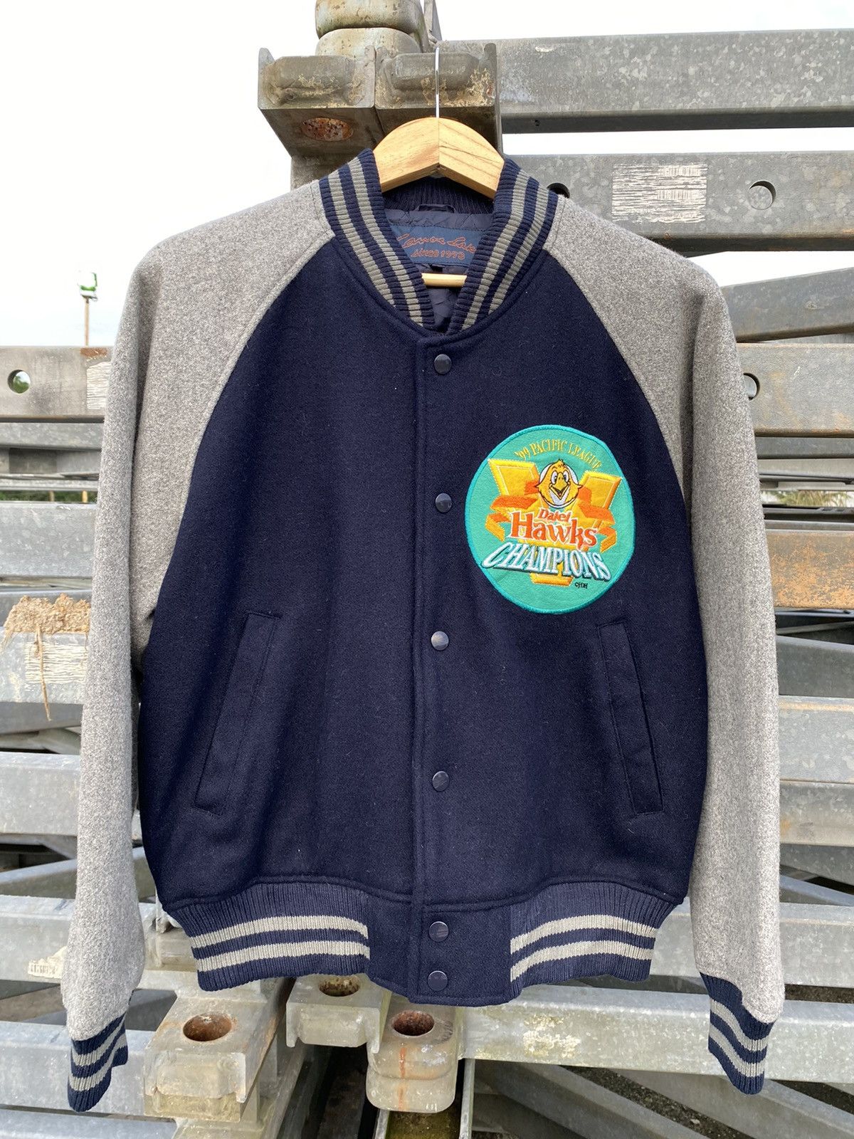 Vintage Vintage 1999s Daiei Hawks Baseball Varsity Jacket Size US XL / EU 56 / 4 - 1 Thumbnail