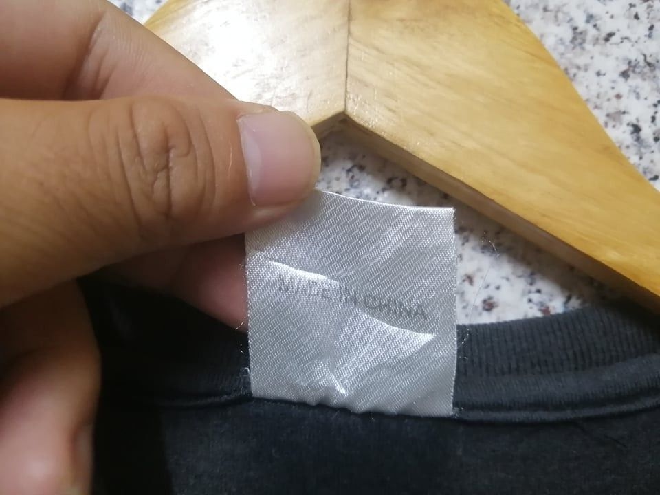 One Piece × Uniqlo × Vintage Japanese Brand One piece very rare Size US M / EU 48-50 / 2 - 5 Thumbnail