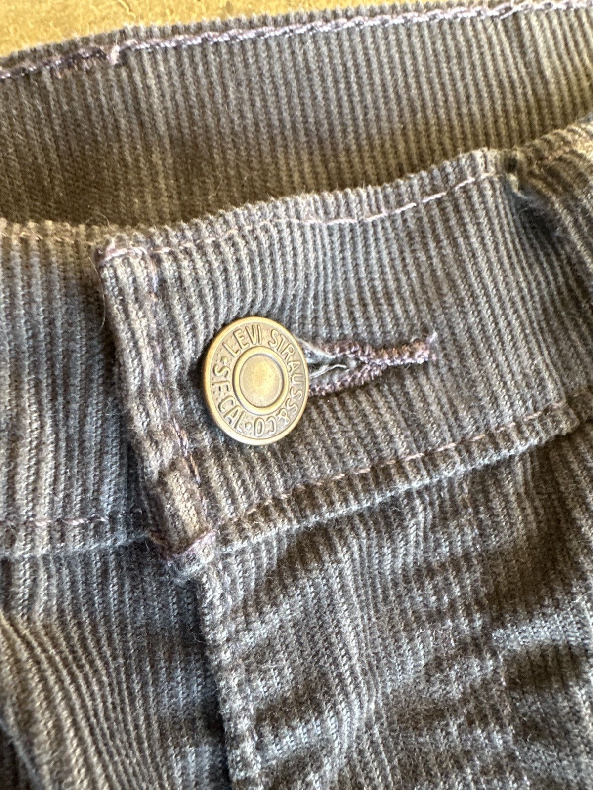 Levi's Levi’s Black Corduroy 511 Pants Size 30 Size US 30 / EU 46 - 5 Thumbnail