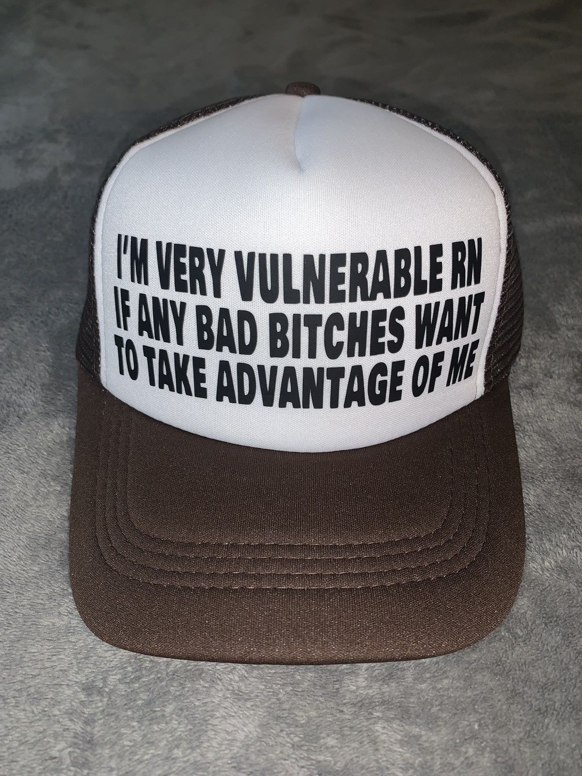 Vintage “Very Vulnerable” Trucker hat *Free shipping* Size ONE SIZE - 1 Thumbnail