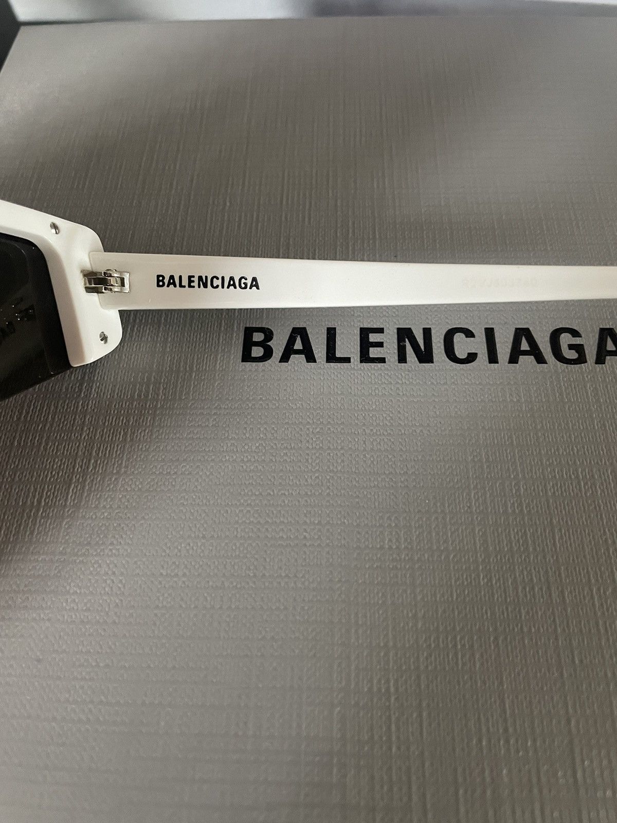 Balenciaga SKI RECTANGLE SUNGLASSES IN WHITE/SILVER Size ONE SIZE - 2 Thumbnail