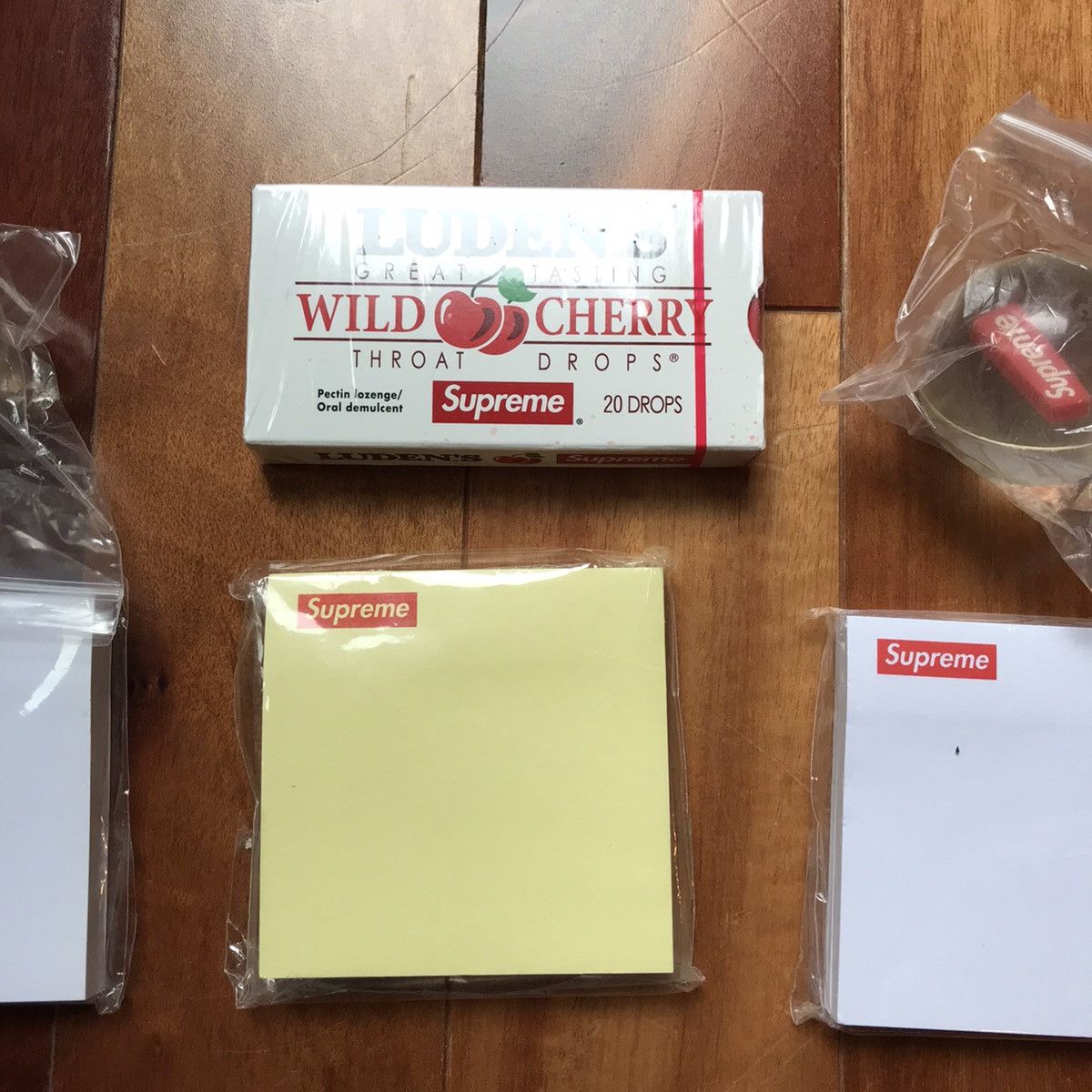 Supreme Supreme Accessory Lot Size ONE SIZE - 3 Thumbnail