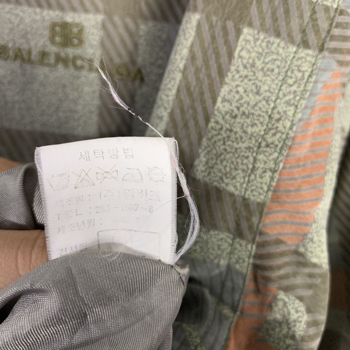 Balenciaga Vintage Balenciaga Paris Plaid Bomber Jacket Size US L / EU 52-54 / 3 - 8 Thumbnail