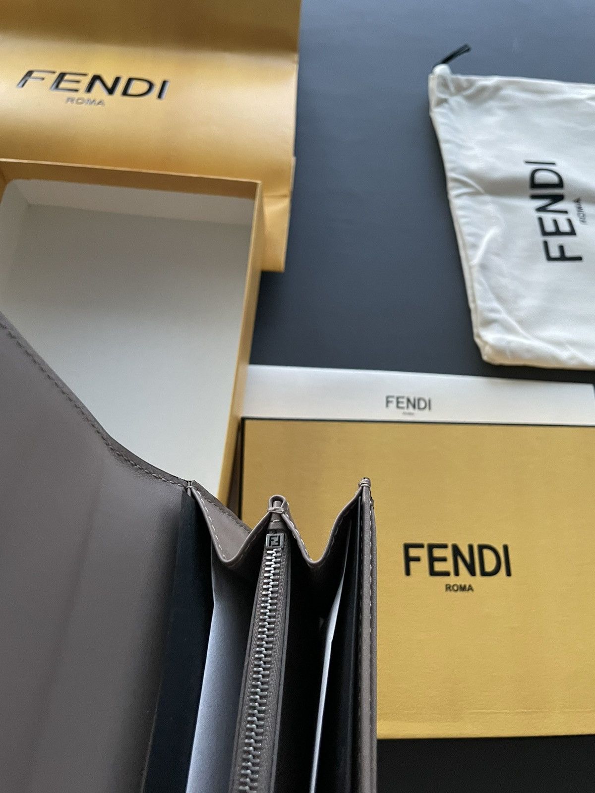 Fendi New Super Runway Limited Edition Hermes Grade Leather Wallet Size ONE SIZE - 21 Thumbnail