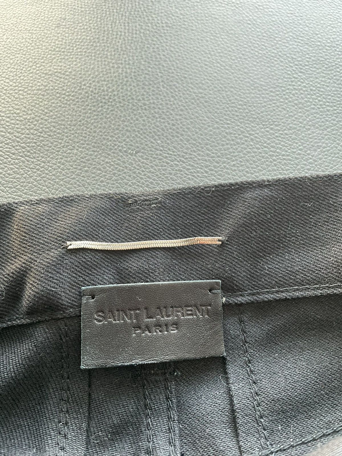 Hedi Slimane × Saint Laurent Paris × Yves Saint Laurent Super Runway Hedi Skinny D02 Ripped Distressed Denim Jeans Size US 26 / EU 42 - 5 Thumbnail