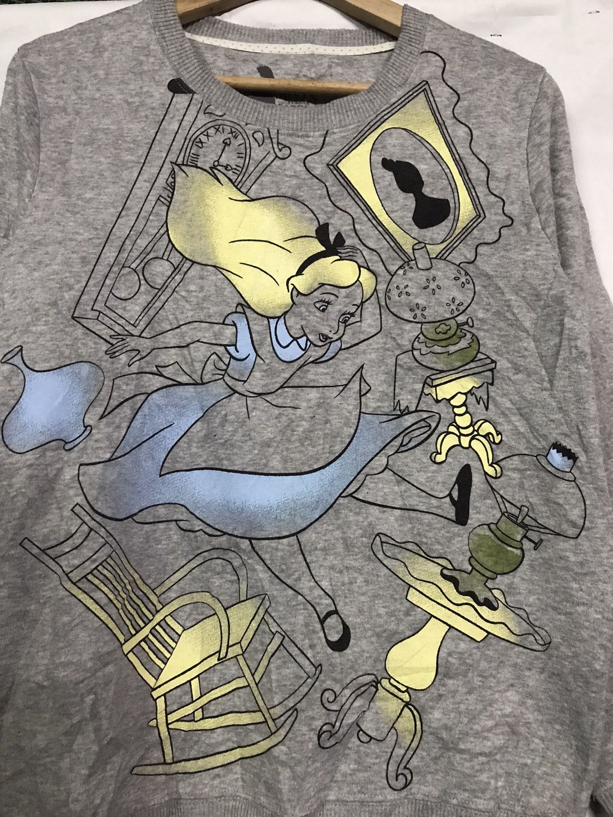 Disney Alice Garden Sweatshirt Crewneck Pullover Size US L / EU 52-54 / 3 - 2 Thumbnail