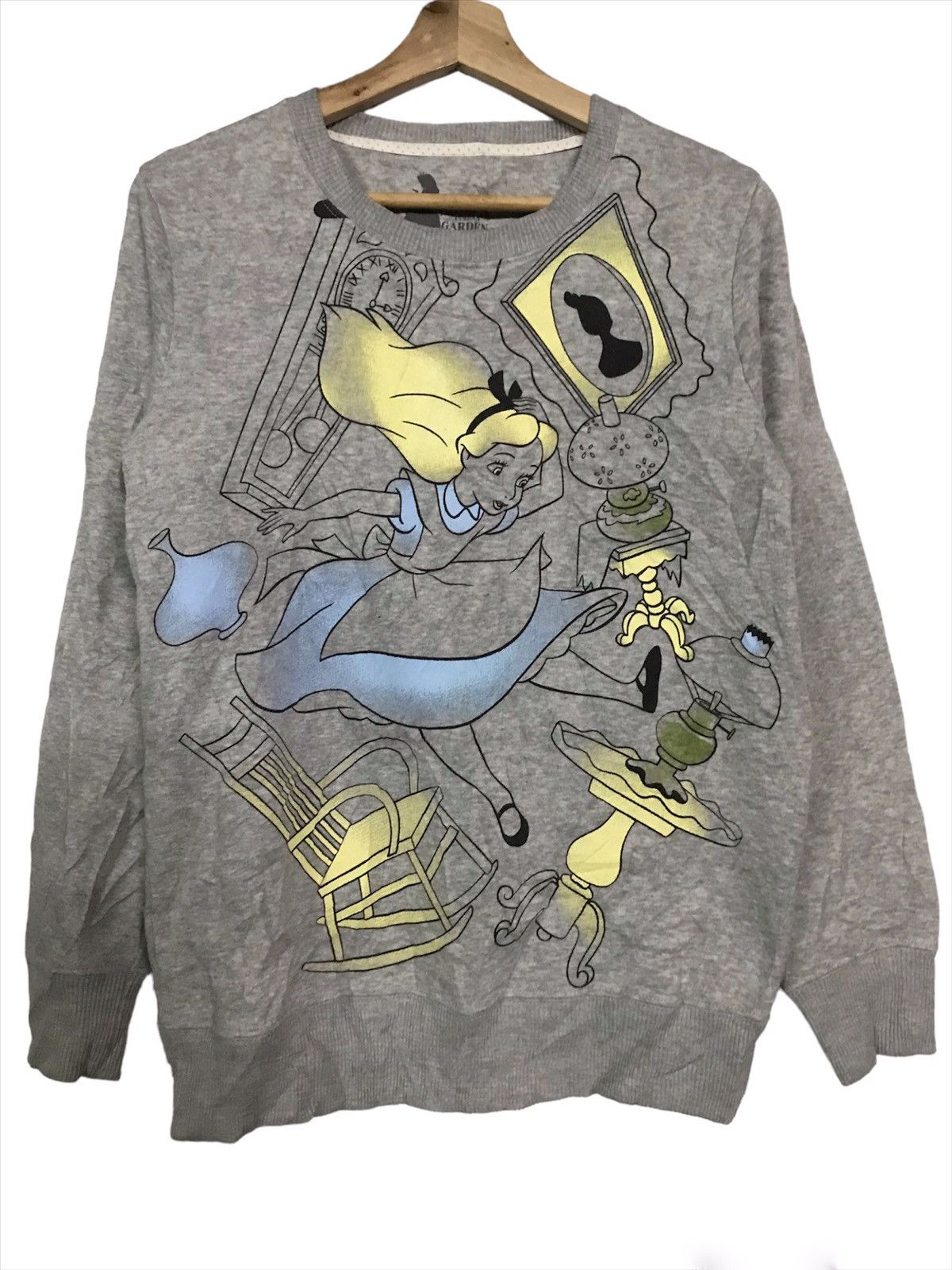 Disney Alice Garden Sweatshirt Crewneck Pullover Size US L / EU 52-54 / 3 - 1 Thumbnail