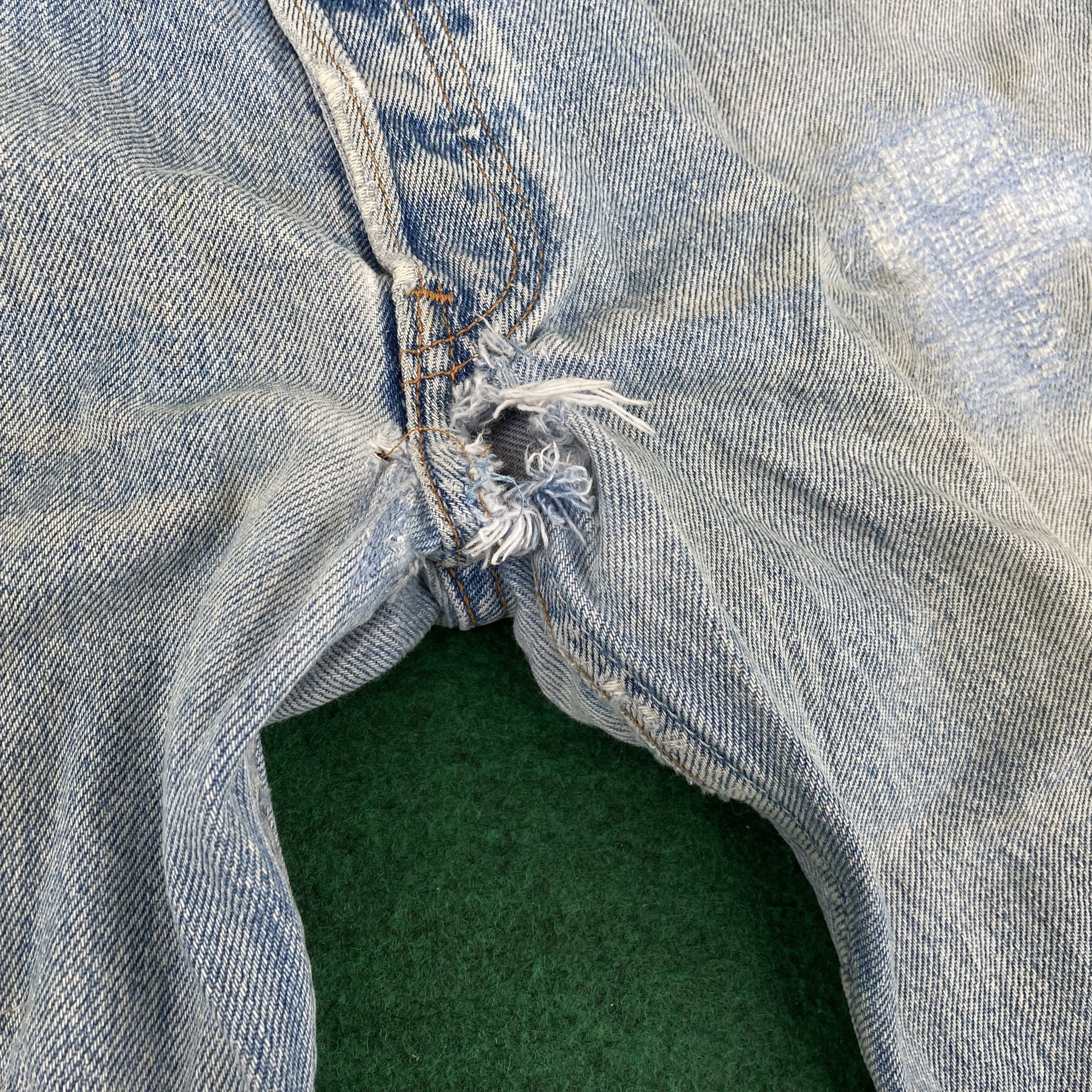 Levi's × Vintage Vtg Levis 501 Distressed Ripped Light Wash Punk Grunge Jeans Size US 34 / EU 50 - 4 Thumbnail