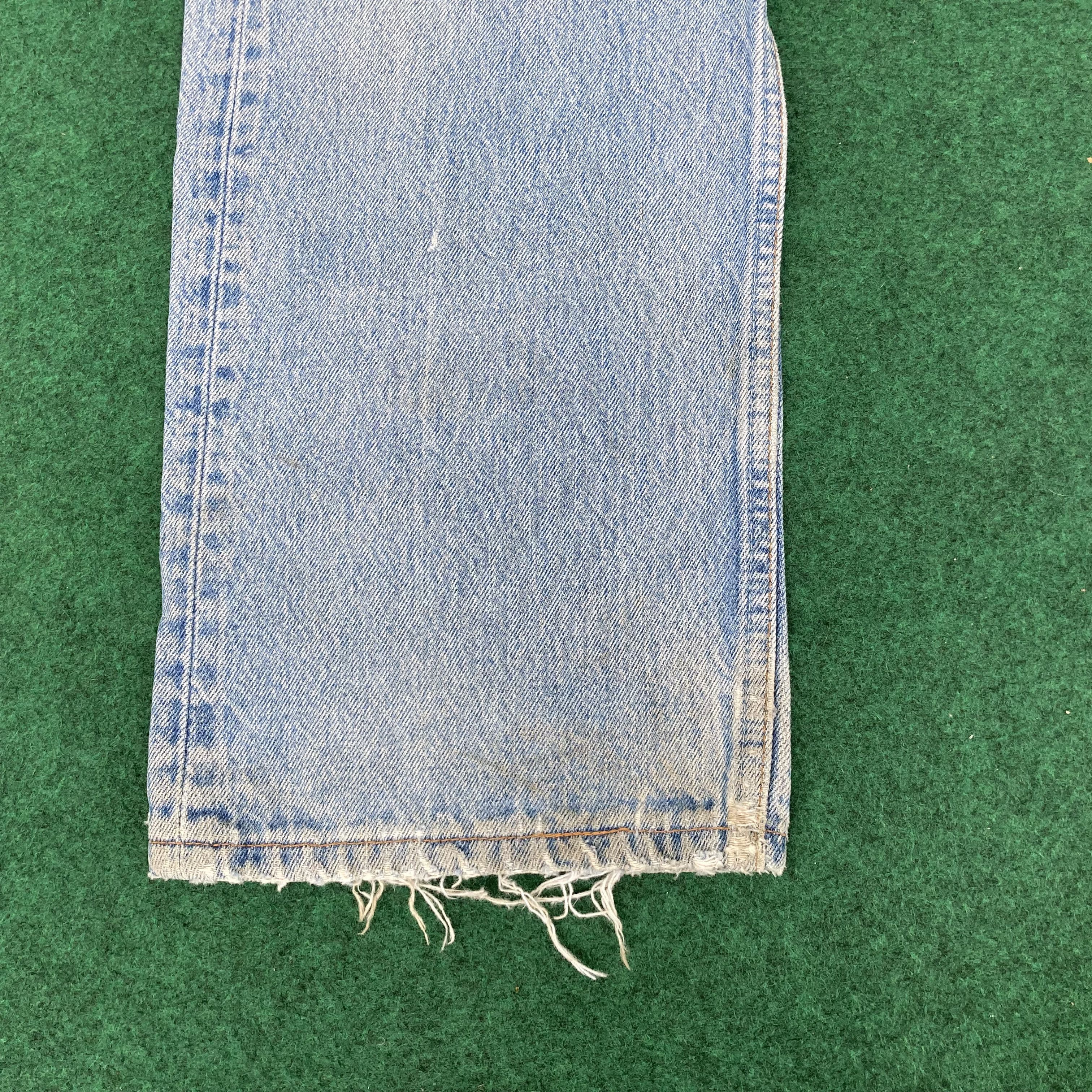 Levi's × Vintage Vtg Levis 501 Distressed Ripped Light Wash Punk Grunge Jeans Size US 34 / EU 50 - 9 Thumbnail