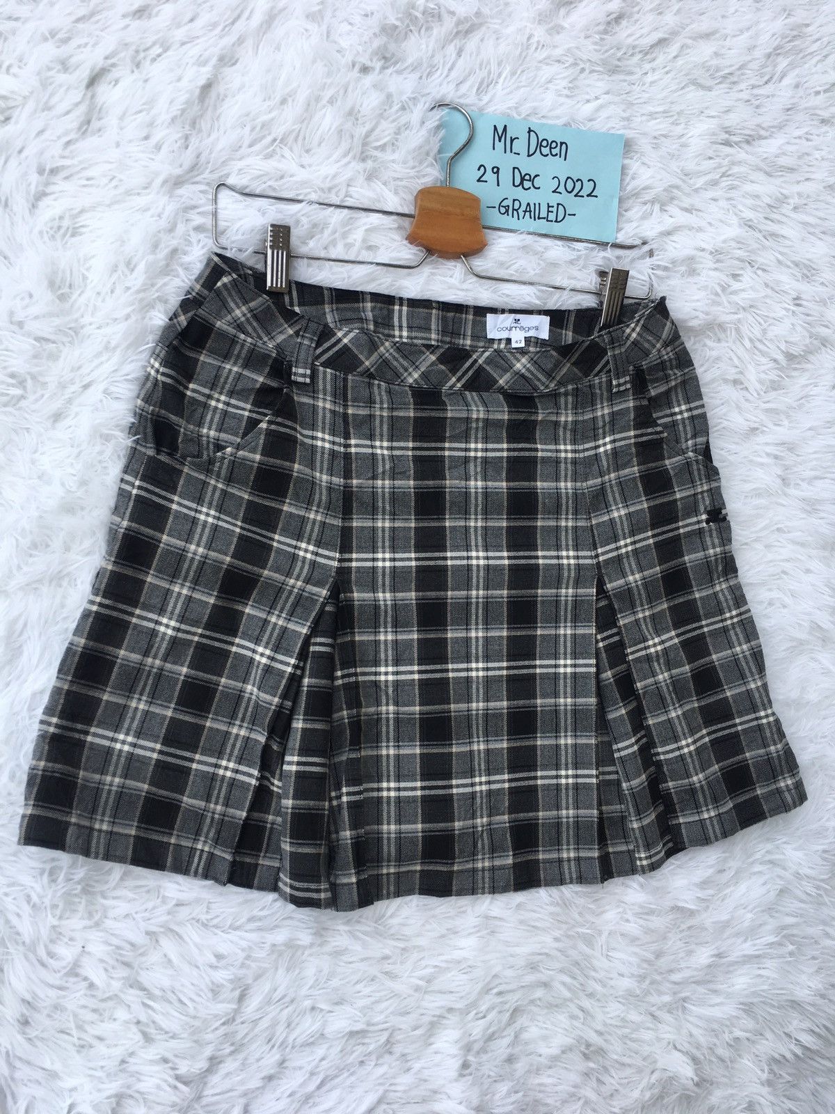 Courreges Rare Vintage Courreges Checkered Mini Skirt Size 28" / US 6 / IT 42 - 2 Thumbnail