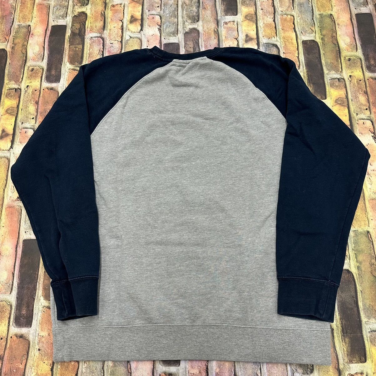 Undefeated sweatshirt