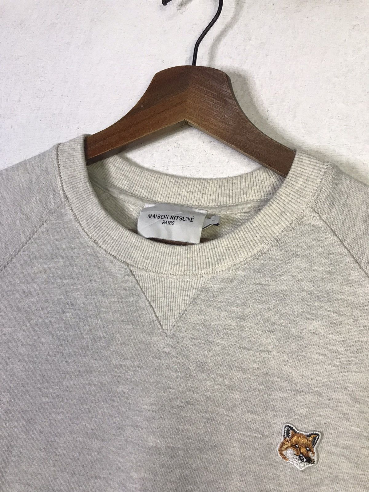 Designer × Maison Kitsune Maison Kitsune Small Wolf Crewneck Sweatshirt Size US L / EU 52-54 / 3 - 3 Thumbnail