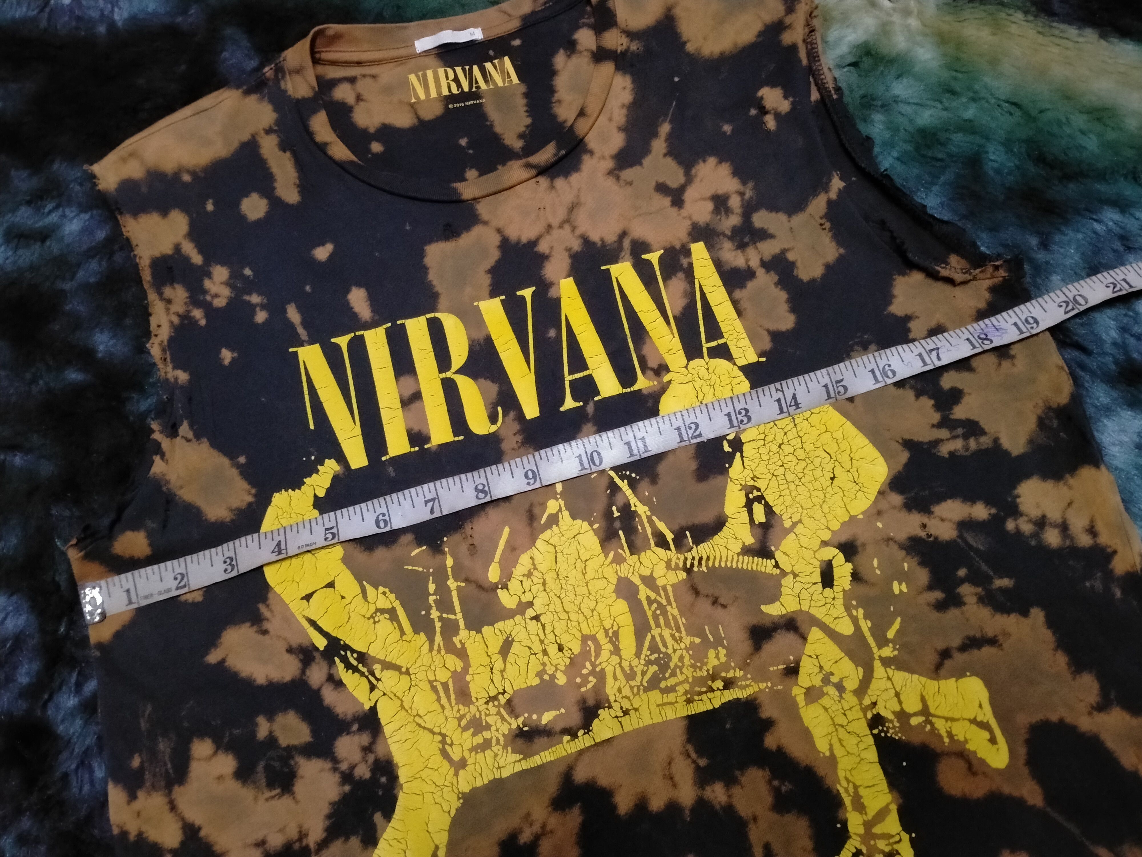 Band Tees × Japanese Brand × Nirvana Distressed Nirvana Band Tee Size US M / EU 48-50 / 2 - 11 Thumbnail