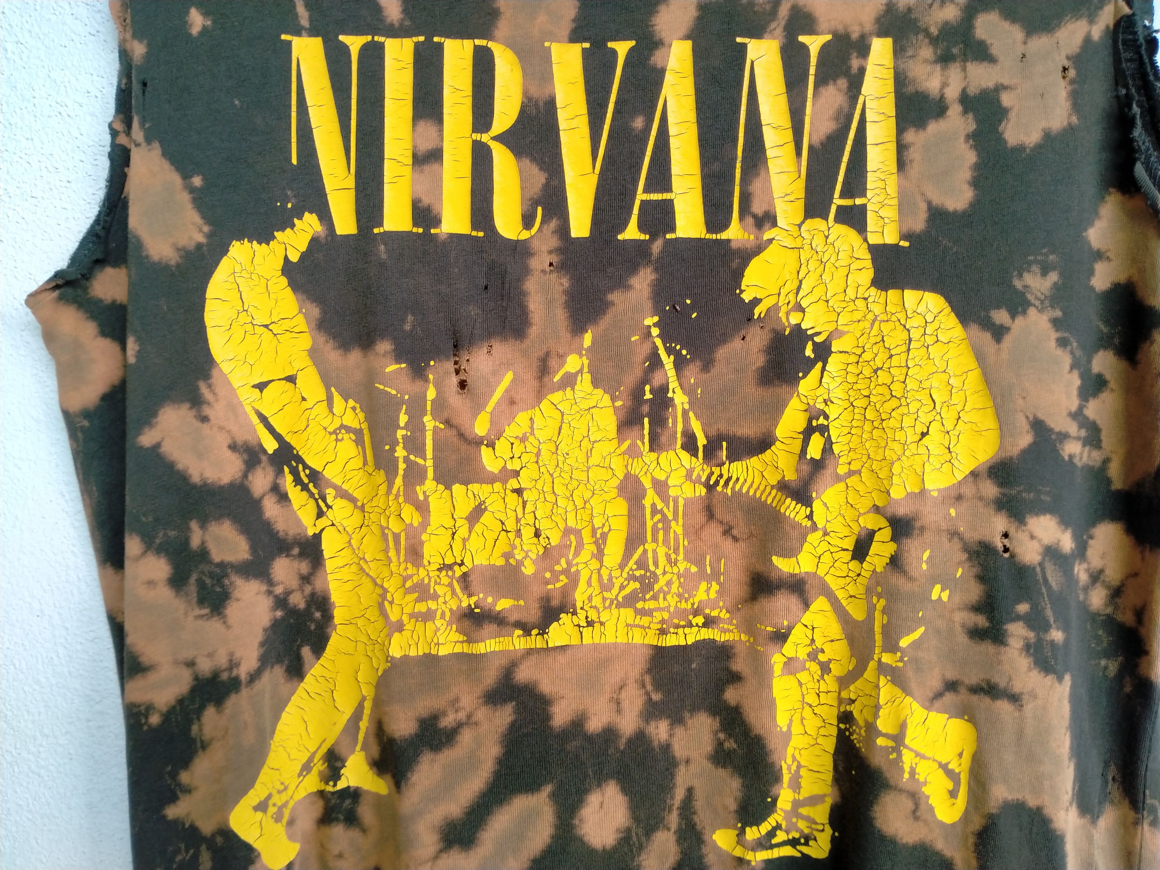 Band Tees × Japanese Brand × Nirvana Distressed Nirvana Band Tee Size US M / EU 48-50 / 2 - 5 Thumbnail