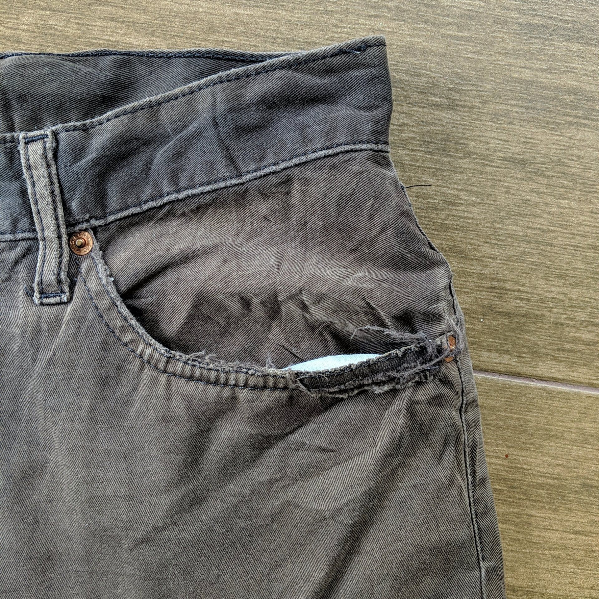Japanese Brand W35 Levi's 530 Distressed 5 Pockets Trousers Casual Pants Size US 35 - 7 Thumbnail