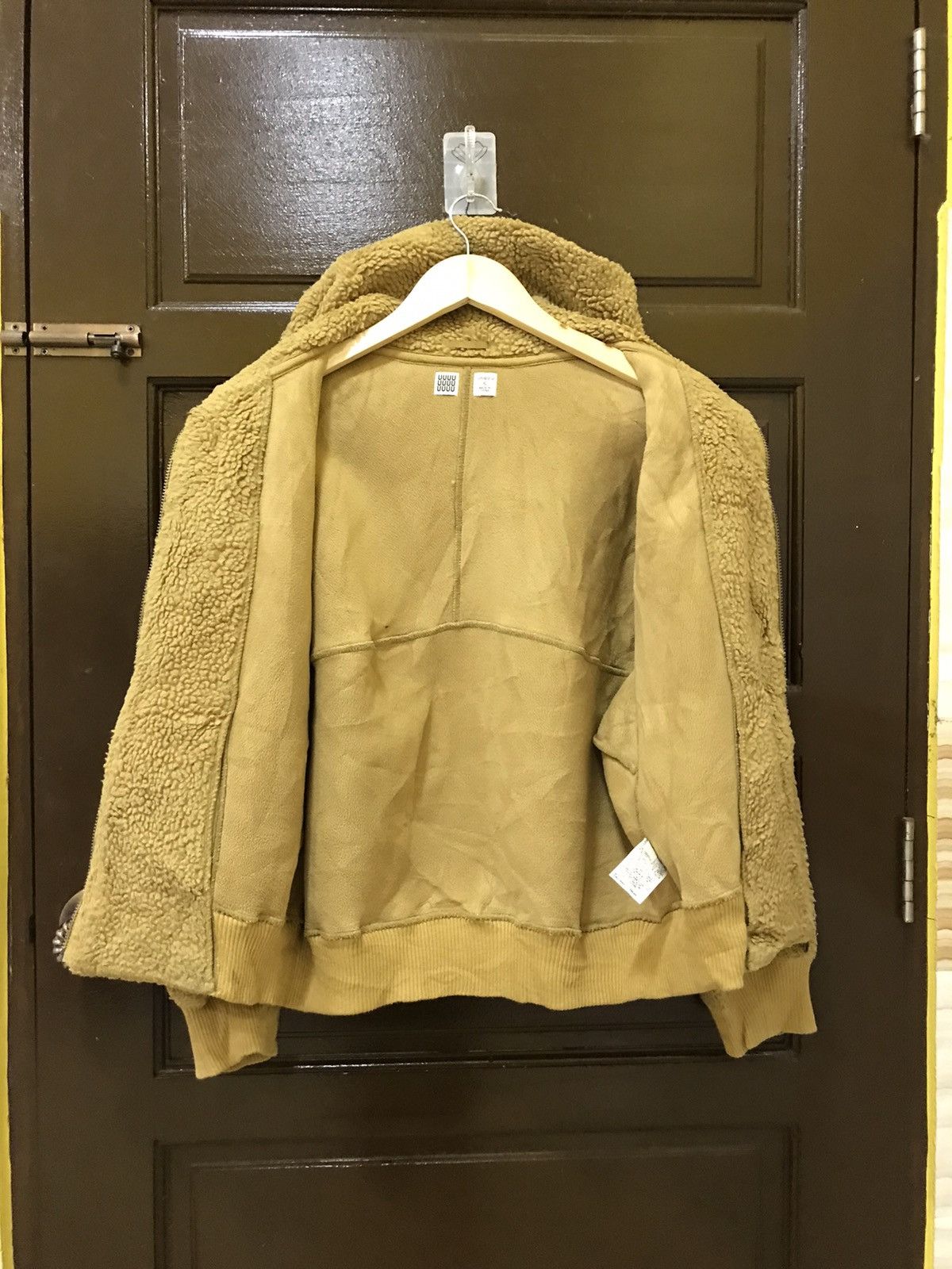 Uniqlo UNIQLO DEEP PILE FLEECE JACKET Size US XL / EU 56 / 4 - 3 Thumbnail