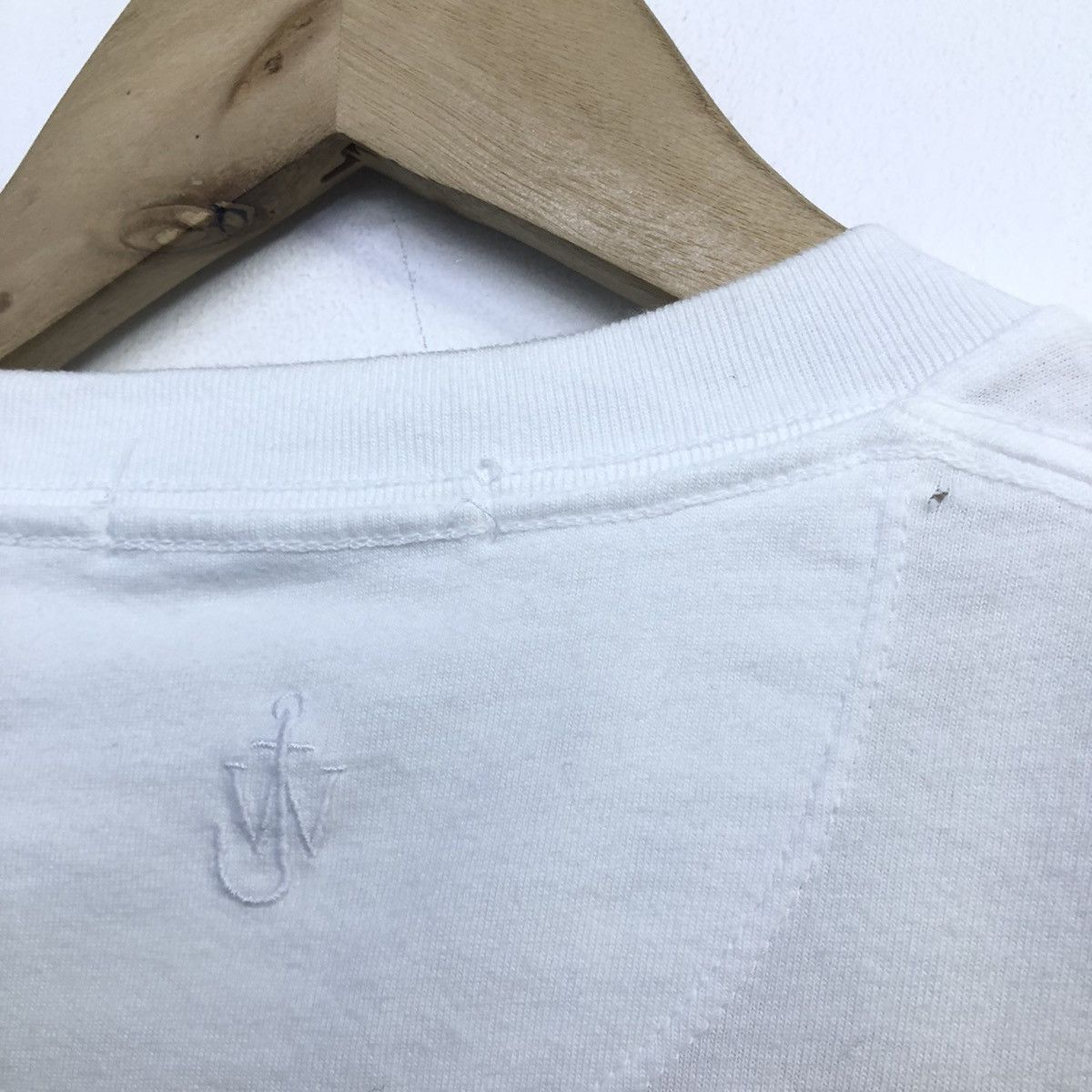 JW Anderson × Uniqlo Uniqlo X JWAnderson Seagull Graphic Tshirt Size US S / EU 44-46 / 1 - 9 Thumbnail