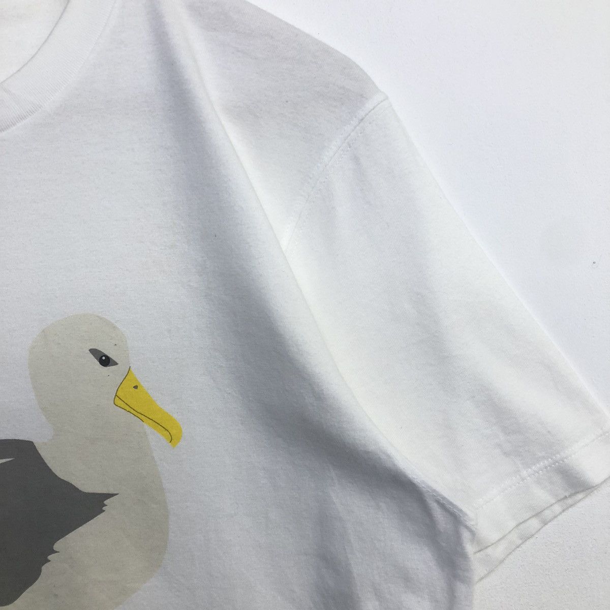 JW Anderson × Uniqlo Uniqlo X JWAnderson Seagull Graphic Tshirt Size US S / EU 44-46 / 1 - 5 Thumbnail