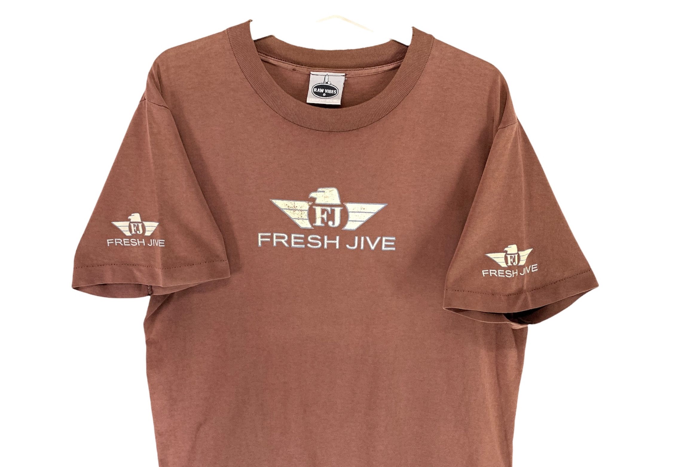 Freshjive spellout distressed sunfaded vintage 90s sthirt