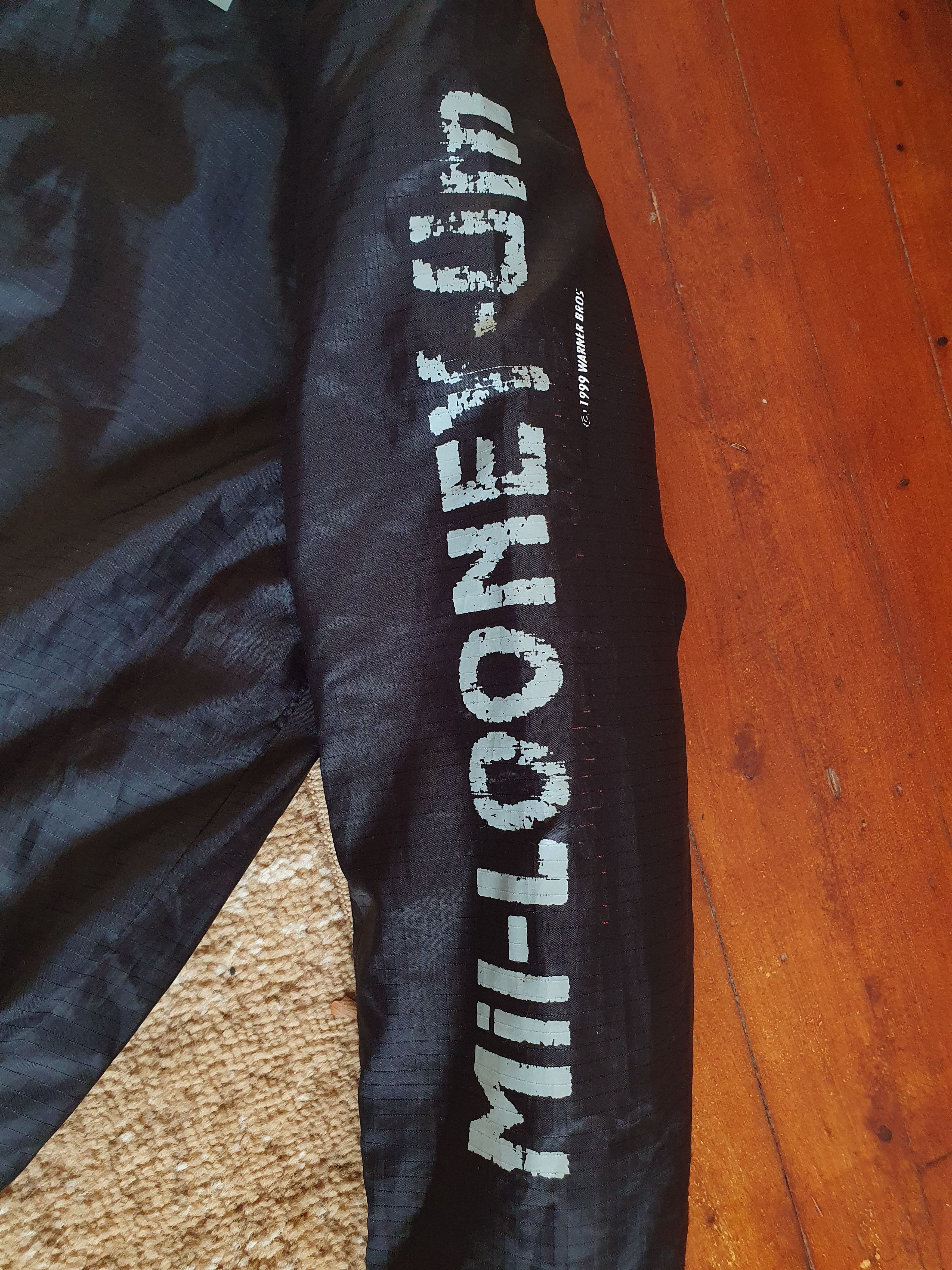 Vintage × Warner Bros Mil-Looney-Um Looney Tunes Warner Bros 1999 jacket,sz S Size US S / EU 44-46 / 1 - 14 Thumbnail