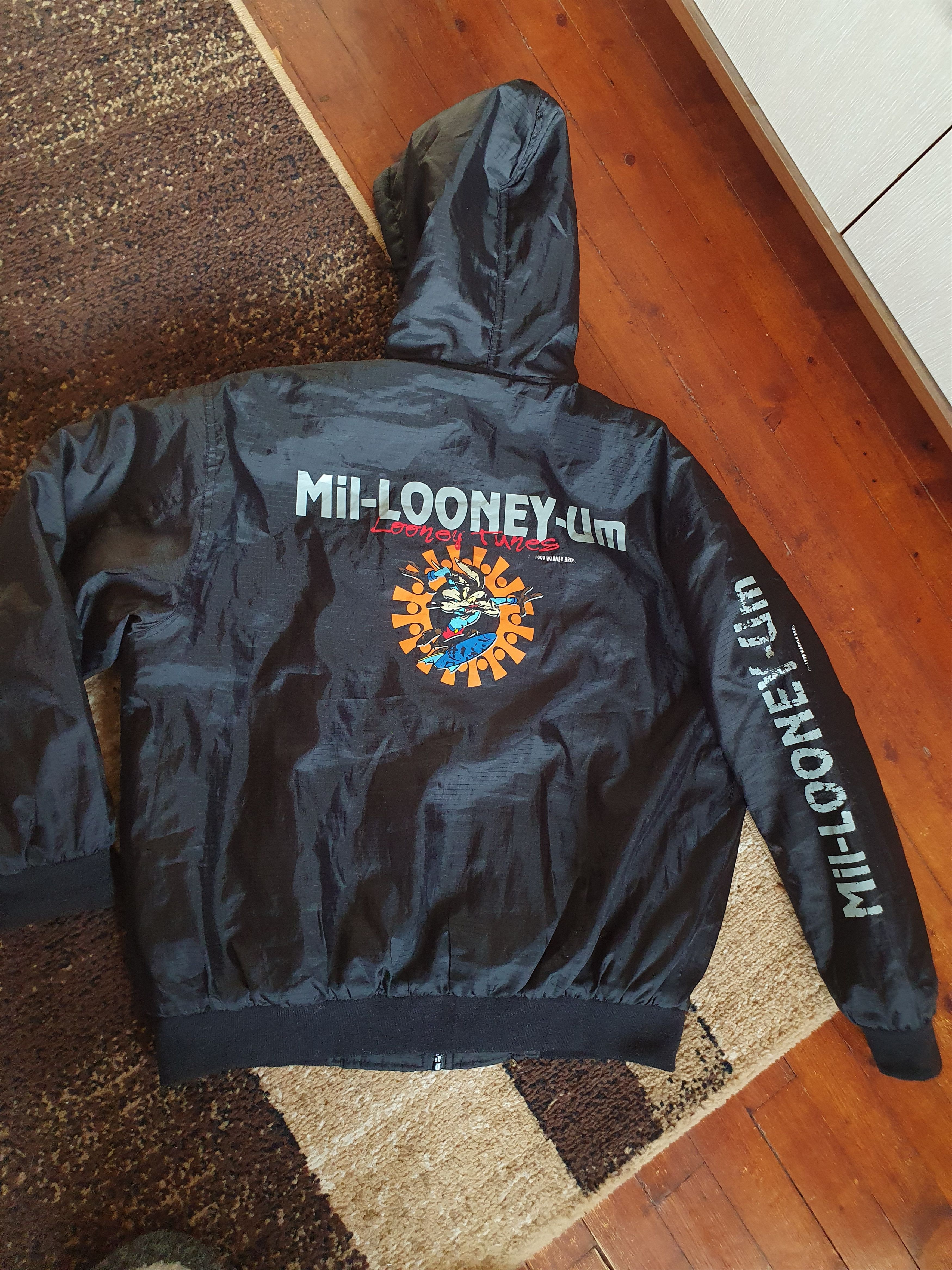 Vintage × Warner Bros Mil-Looney-Um Looney Tunes Warner Bros 1999 jacket,sz S Size US S / EU 44-46 / 1 - 1 Thumbnail